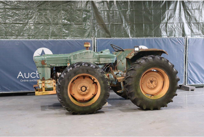 Ford County 1004 - Farm tractor: picture 1 Ford County 1004 - Farm tractor: picture 1