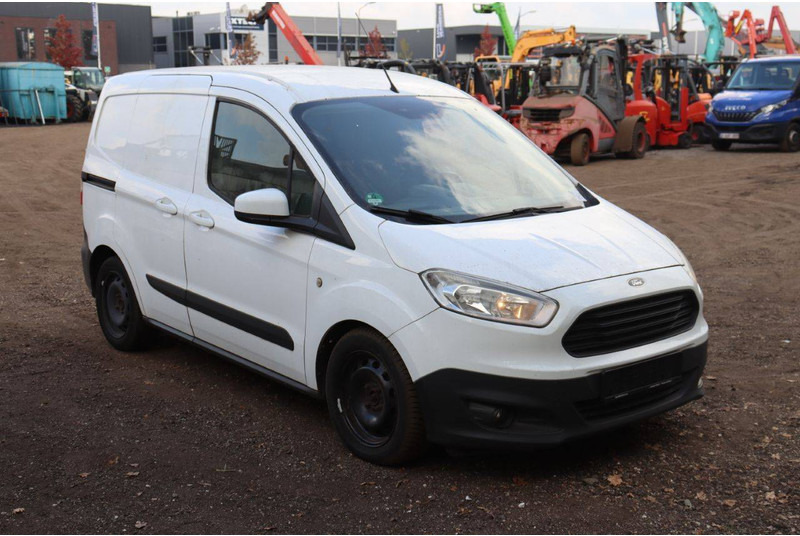 Panel van Ford Transit Courier: picture 7