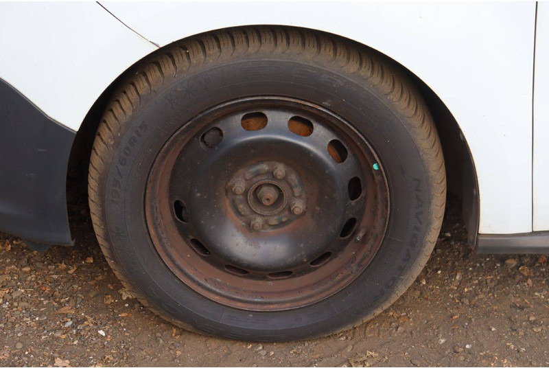 Panel van Ford Transit Courier: picture 12