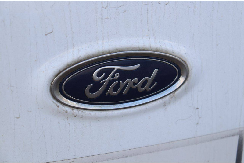 Panel van Ford Transit Courier: picture 16