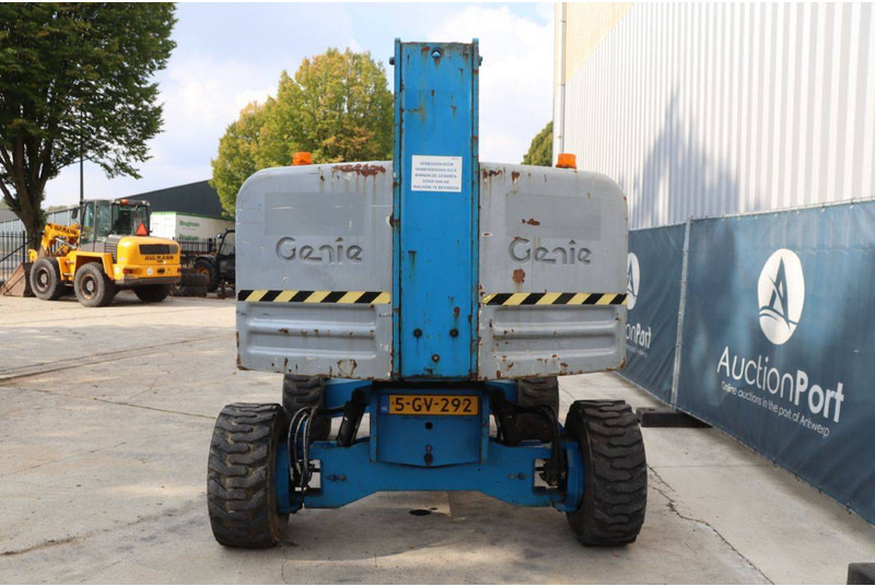 Genie S45 - Articulated boom: picture 5 Genie S45 - Articulated boom: picture 5