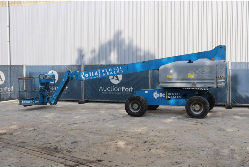 Genie S45 - Articulated boom: picture 3 Genie S45 - Articulated boom: picture 3