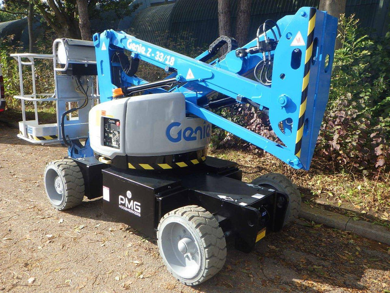 Genie Z-33/18 - Articulated boom: picture 3 Genie Z-33/18 - Articulated boom: picture 3