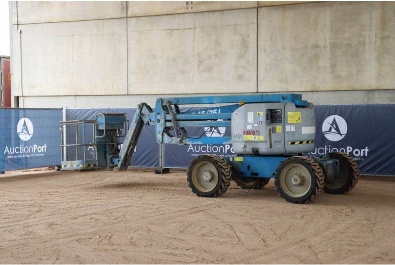 Genie Z-45/25 - Articulated boom: picture 3 Genie Z-45/25 - Articulated boom: picture 3