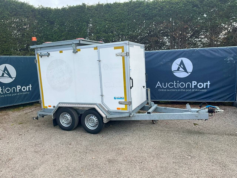 HOKA TA02 - Closed box trailer: picture 3 HOKA TA02 - Closed box trailer: picture 3