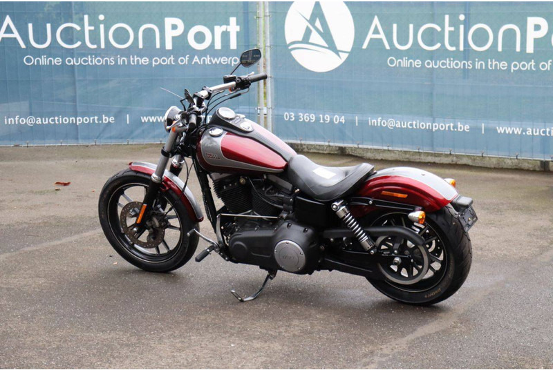 Harley-Davidson Dyna Street Bob - Motorcycle: picture 3 Harley-Davidson Dyna Street Bob - Motorcycle: picture 3