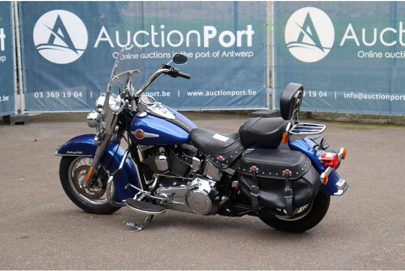 Harley-Davidson Heritage Softail Classic - Motorcycle: picture 3 Harley-Davidson Heritage Softail Classic - Motorcycle: picture 3