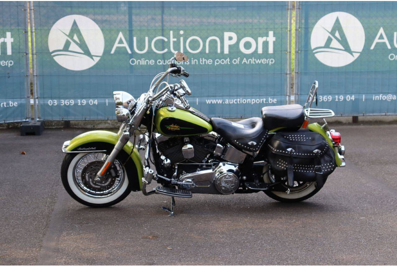 Harley-Davidson Heritage Softail Classic - Motorcycle: picture 1 Harley-Davidson Heritage Softail Classic - Motorcycle: picture 1