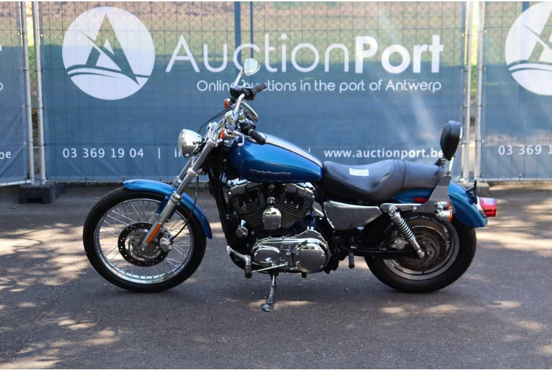 Harley-Davidson Sporster XL1200 Custom - Motorcycle: picture 2 Harley-Davidson Sporster XL1200 Custom - Motorcycle: picture 2