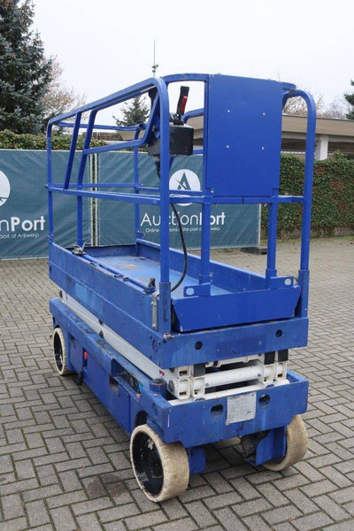 Scissor lift Haulotte COMPACT 8: picture 6 Scissor lift Haulotte COMPACT 8: picture 6