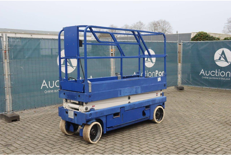 Scissor lift Haulotte COMPACT 8: picture 8 Scissor lift Haulotte COMPACT 8: picture 8