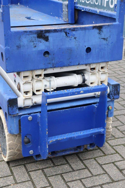 Scissor lift Haulotte COMPACT 8: picture 12 Scissor lift Haulotte COMPACT 8: picture 12