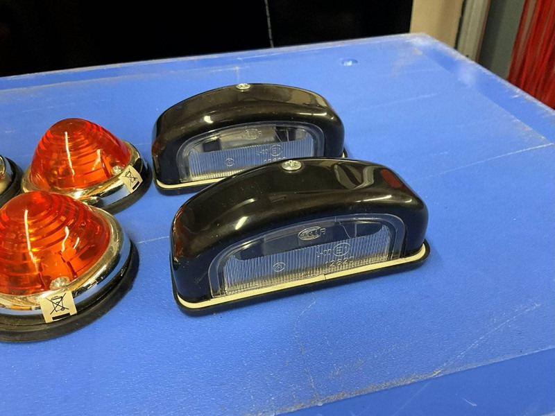 Hella - Dropside/ Flatbed trailer: picture 2 Hella - Dropside/ Flatbed trailer: picture 2