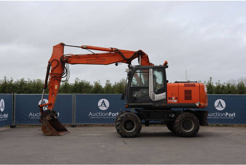 Hitachi ZX170W-3 - Wheel excavator: picture 2 Hitachi ZX170W-3 - Wheel excavator: picture 2