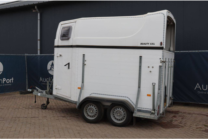Hotra  - Horse trailer: picture 3 Hotra  - Horse trailer: picture 3