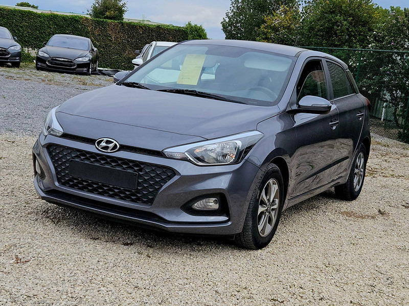 Hyundai i20 1.2 - Sedan: picture 1 Hyundai i20 1.2 - Sedan: picture 1