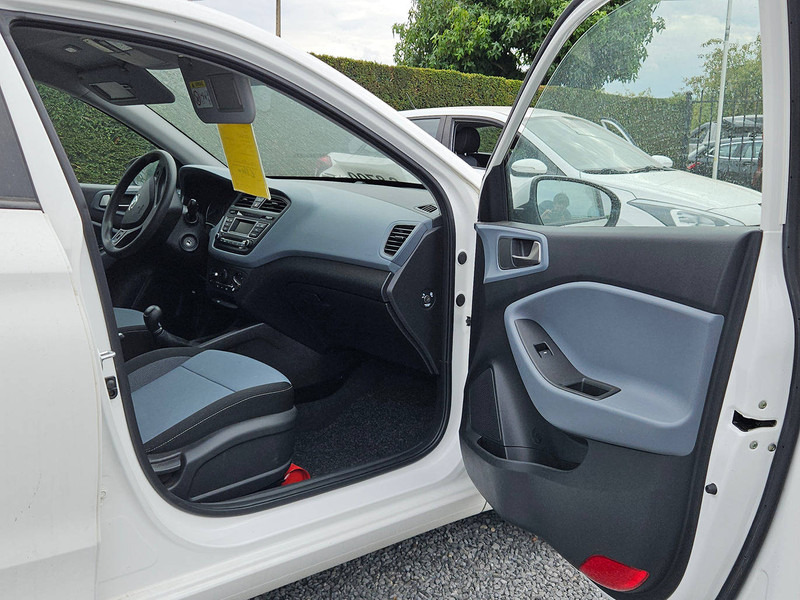 Hyundai i20 1.2 - Sedan: picture 3 Hyundai i20 1.2 - Sedan: picture 3