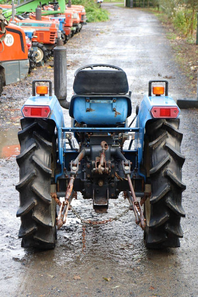 Iseki TU1900 - Farm tractor: picture 5 Iseki TU1900 - Farm tractor: picture 5