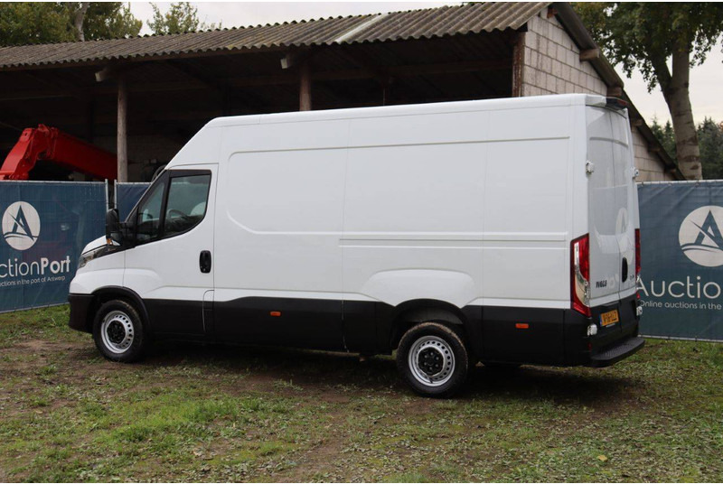 Iveco Daily 35S14 - Panel van: picture 3 Iveco Daily 35S14 - Panel van: picture 3