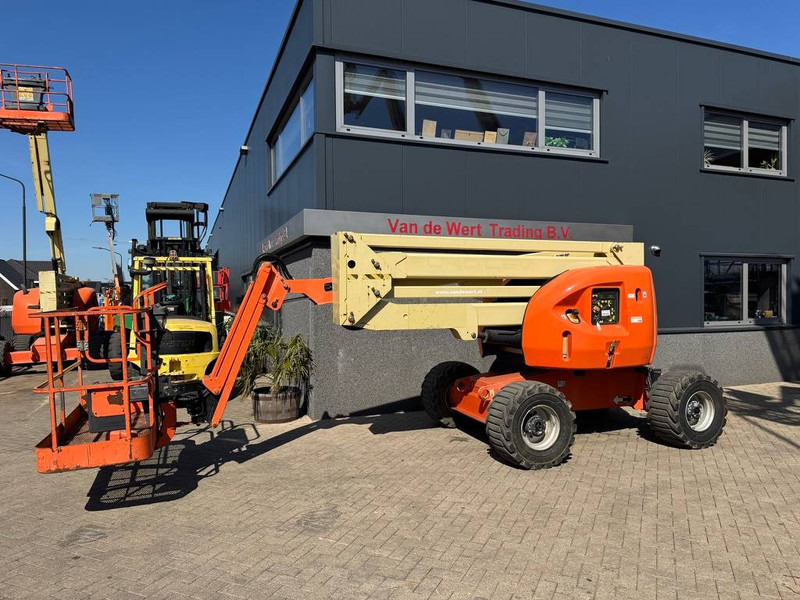 JLG 450AJ - Articulated boom: picture 1 JLG 450AJ - Articulated boom: picture 1