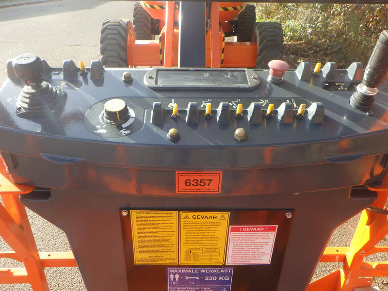 JLG 600AJ - Articulated boom: picture 5 JLG 600AJ - Articulated boom: picture 5