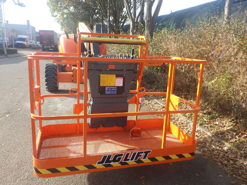 JLG 600AJ - Articulated boom: picture 4 JLG 600AJ - Articulated boom: picture 4