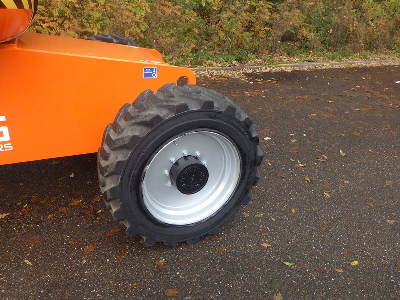 Telescopic boom JLG 660SJ: picture 8