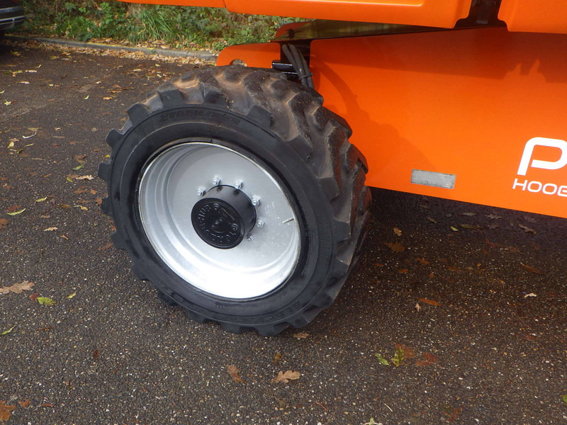 Telescopic boom JLG 660SJ: picture 7