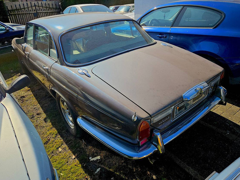 Jaguar 'XJ (series II) 4.2 Manual 4-Speed Overdrive - Sedan: picture 3 Jaguar 'XJ (series II) 4.2 Manual 4-Speed Overdrive - Sedan: picture 3