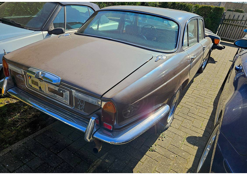 Jaguar 'XJ (series II) 4.2 Manual 4-Speed Overdrive - Sedan: picture 4 Jaguar 'XJ (series II) 4.2 Manual 4-Speed Overdrive - Sedan: picture 4