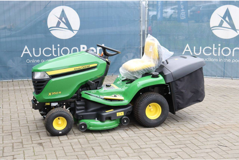 John Deere X350R - Garden mower: picture 1 John Deere X350R - Garden mower: picture 1