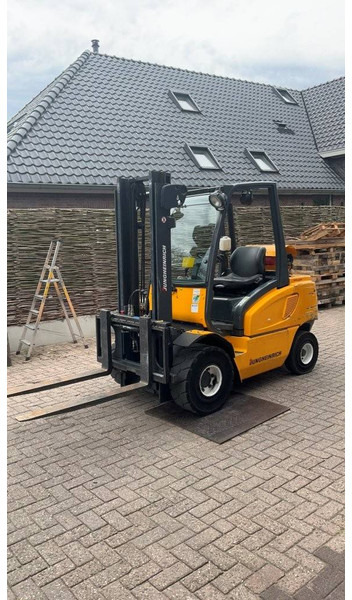 Jungheinrich TFG30S - LPG forklift: picture 2 Jungheinrich TFG30S - LPG forklift: picture 2