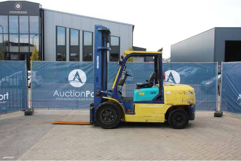 Komatsu FD45T-7 - Electric forklift: picture 2 Komatsu FD45T-7 - Electric forklift: picture 2