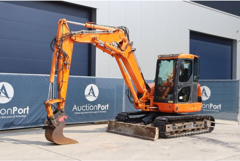 Crawler excavator Komatsu PC80MR-3: picture 9
