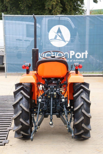 Kubota B1400DT - Farm tractor: picture 5 Kubota B1400DT - Farm tractor: picture 5