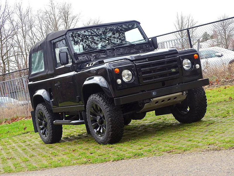 Land Rover 'Ninety' Convertible _ V8 - Sedan: picture 4 Land Rover 'Ninety' Convertible _ V8 - Sedan: picture 4