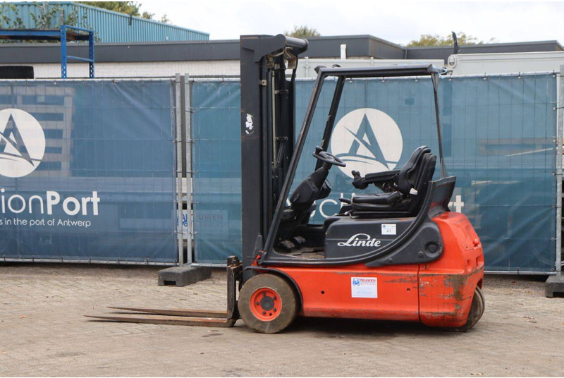 Linde E16C - Electric forklift: picture 3 Linde E16C - Electric forklift: picture 3
