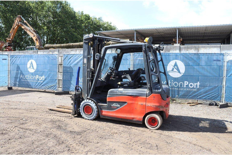 Linde E25L-01 - Electric forklift: picture 3 Linde E25L-01 - Electric forklift: picture 3