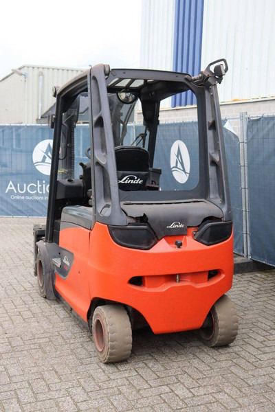Linde E30HL-01/600 - Electric forklift: picture 4 Linde E30HL-01/600 - Electric forklift: picture 4
