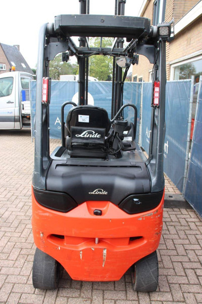 Linde E30RHL-01/600 - Electric forklift: picture 4 Linde E30RHL-01/600 - Electric forklift: picture 4