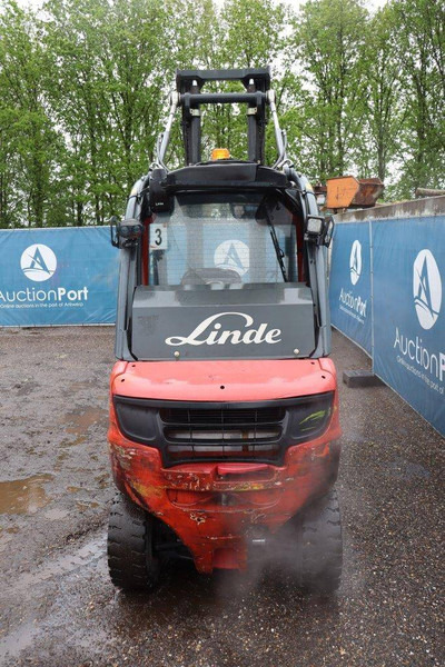 Linde H30CNG-02 - LPG forklift: picture 4 Linde H30CNG-02 - LPG forklift: picture 4