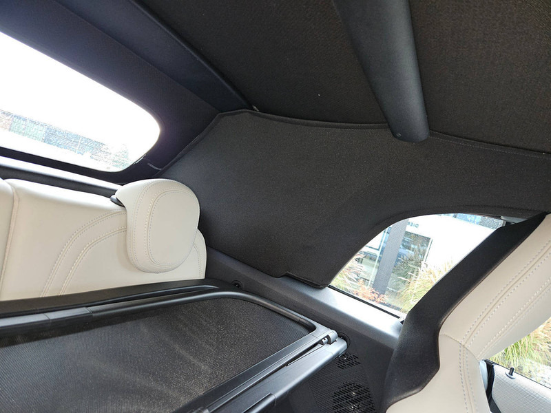 Car MINI Mini Convertible (F67) _ Cooper S: picture 12