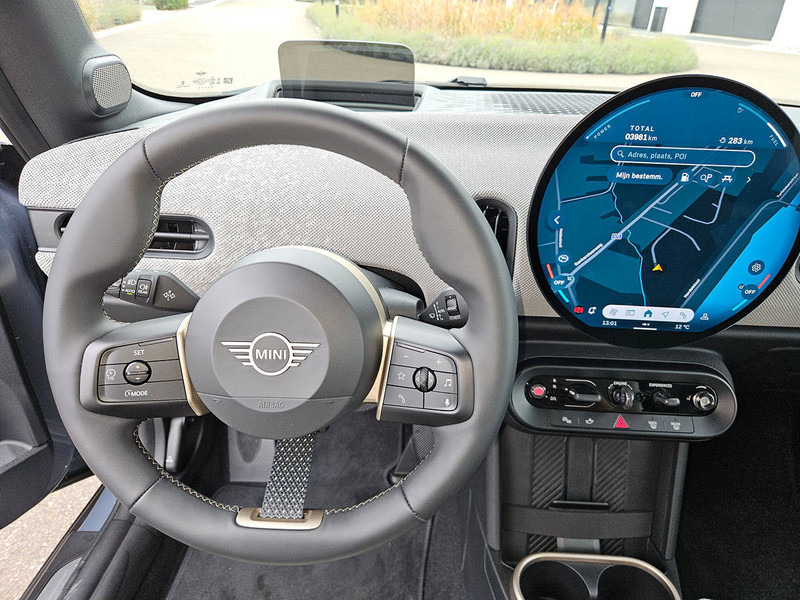 Car MINI Mini Convertible (F67) _ Cooper S: picture 8
