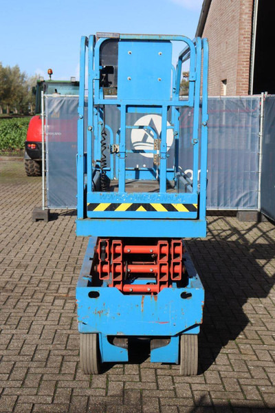 Mantall XE 80 C - Scissor lift: picture 5 Mantall XE 80 C - Scissor lift: picture 5