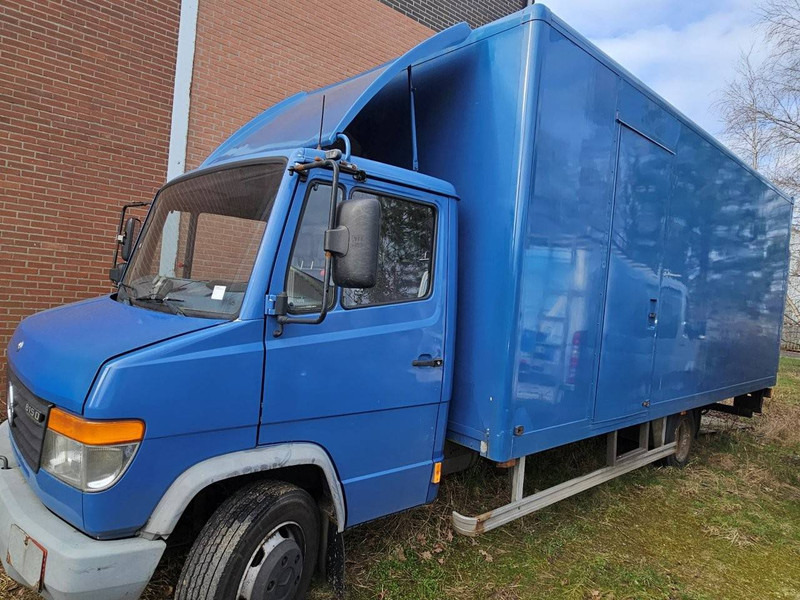 Mercedes-Benz 815 D VARIO - Box truck: picture 3 Mercedes-Benz 815 D VARIO - Box truck: picture 3