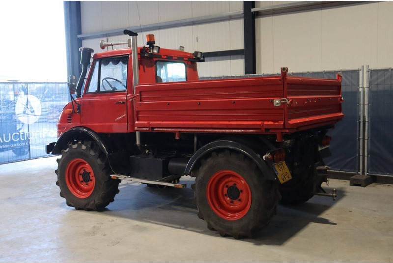 Mercedes-Benz Unimog 406 - Dropside/ Flatbed truck: picture 3 Mercedes-Benz Unimog 406 - Dropside/ Flatbed truck: picture 3
