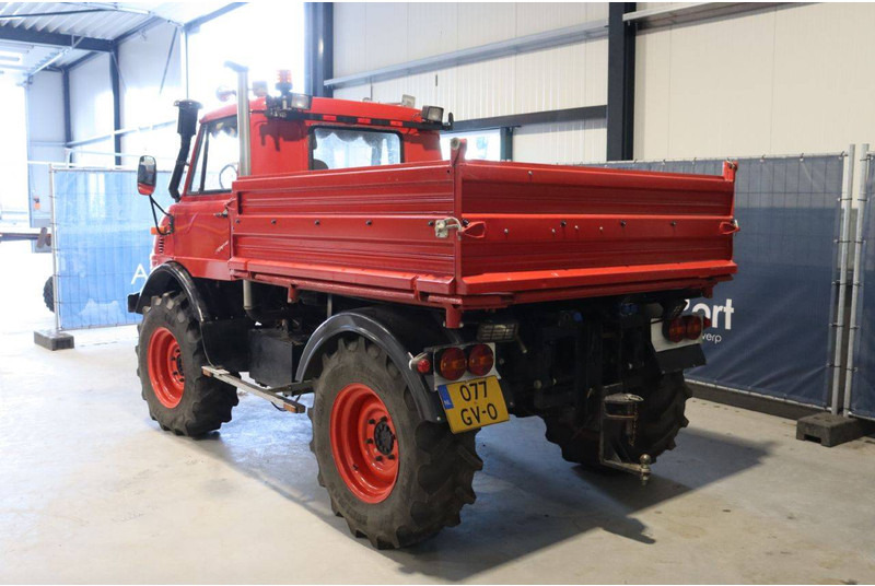 Mercedes-Benz Unimog 406 - Dropside/ Flatbed truck: picture 4 Mercedes-Benz Unimog 406 - Dropside/ Flatbed truck: picture 4