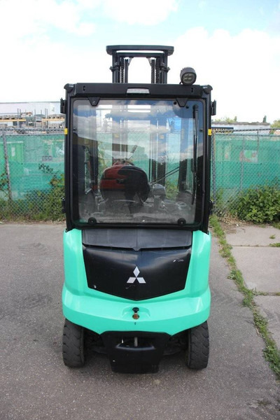 Mitsubishi FB30N - Electric forklift: picture 4 Mitsubishi FB30N - Electric forklift: picture 4