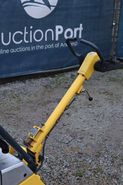 Vibratory plate Neuson DPU 6055: picture 13