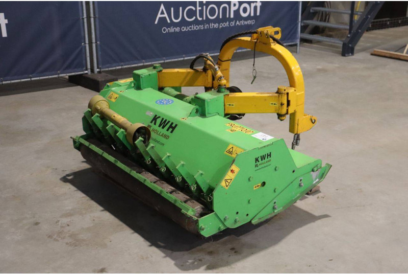 Garden mower New Holland FRUTTO-07 140: picture 6 Garden mower New Holland FRUTTO-07 140: picture 6